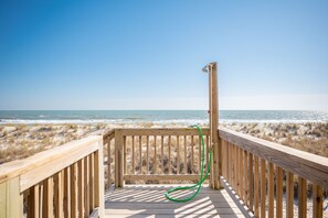 Outside Shower / Walkway