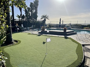 3 hole putting green 