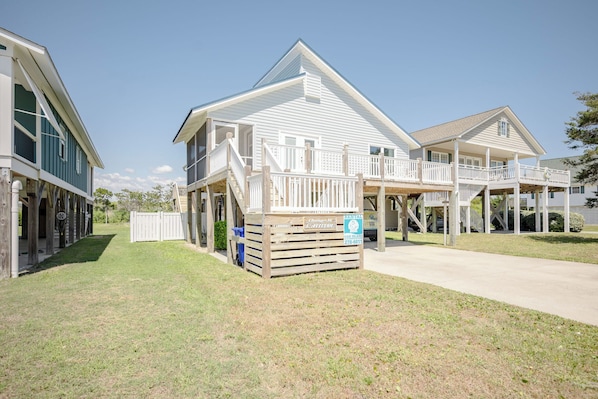 Exterior - Front