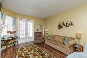 Living area with queen size sleeper sofa