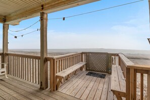 Porch / Beach Access