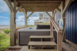 Hot Tub / View - Ground Level