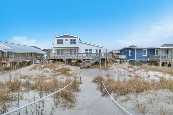 Exterior - Oceanfront / Beach Access
