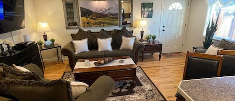 Lovely open floor plan between the kitchen and living room