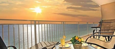 Panama City Beach front Penthouse on the 16th floor enjoy amazing Sunsets