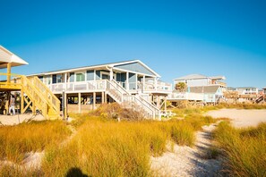 Exterior - Oceanfront / Walkway