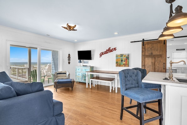 Living Area - Southeast