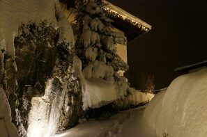 Aufgang Winternacht