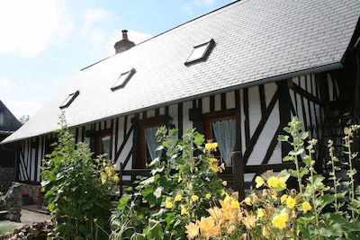 Charming Norman house just 20 minutes from Honfleur and the Coast