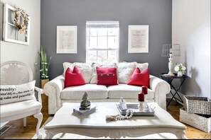 Darling cottage, 500 sq ft of charm and comfort. 