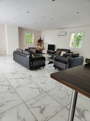 Salon