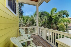 Villa Marianne front porch