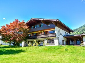 Sky, Plant, Building, Window, Natural Landscape, Tree, Architecture, House, Grass, Leisure