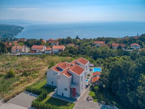 Ciel, Jour, Plante, Bâtiment, L'Eau, Bleu Azur, Nuage, La Nature, Fenêtre, Arbre