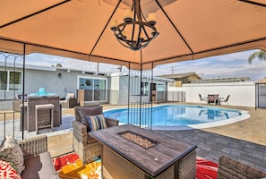Private Outdoor Area | Covered Fire Pit | Outdoor Dining