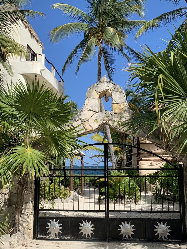 Casitas Entrance