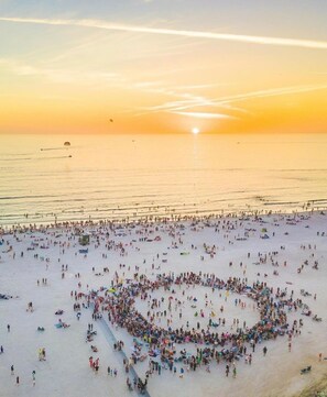 Drum circle (Sunday&#39;s)