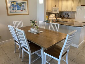 Modern and new dining area - seating for 6