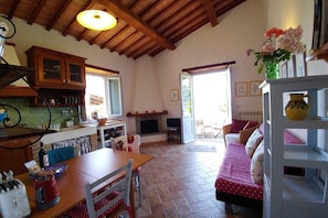Capitorio, the kitchen corner and living room
