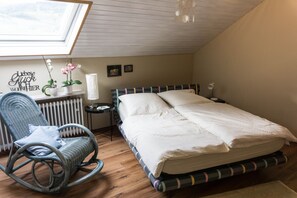 Schlafzimmer mit rückenschonender Tempurmatratze