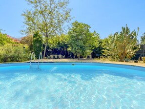 L'Eau, Plante, Ciel, Propriété, Bleu Azur, Piscine, Arbre, Paysage Naturel, Ombre, Plan D'Eau