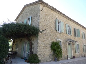 FACADE