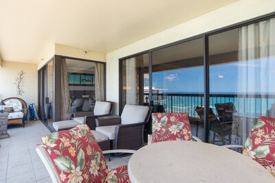 Direct Oceanfront in the Heart of Waikiki! Spectacular New Custom Reno!