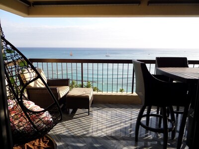 Direct Oceanfront in the Heart of Waikiki! Spectacular New Custom Reno!