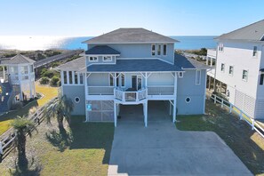 Exterior - Streetside / Overlooking the Ocean