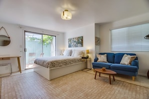 Queen size bed with memory foam mattress.