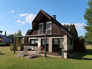 Ciel, Bâtiment, Nuage, Fenêtre, Plante, Maison, Lot Terre, Arbre, Herbe, Siding