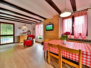 Propriété, Table, Meubles, Fenêtre, Plante, Décoration, Plante D'Appartement, Bois, Design Intérieur, Orange