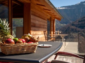 Food, Property, Tableware, Table, Plant, Sky, Fruit, Wood, Tree