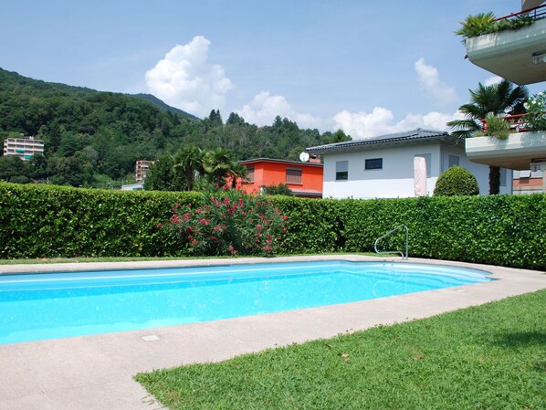 Propriété, Piscine, Immobilier, Maison, Zone Résidentielle, Herbe, Bâtiment, Recours, Loisir, Vacances