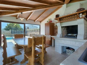 Eigentum, Holz, Interior Design, Stuhl, Beleuchtung, Wohnzimmer, Gebäude, Fussboden, Flooring, Schatten