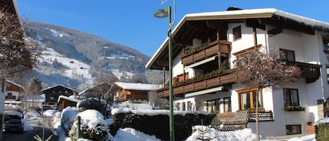 Schnee, Winter, Eigentum, Berg, Bergdorf, Bergstation, \"Stadt, Gebirge, Haus, Skiort
