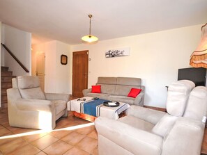 Furniture, Interior Design, Flooring, Couch, Wood, Floor, Room, Living Room, Ceiling, Lighting