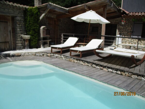 piscine à l'eau de source