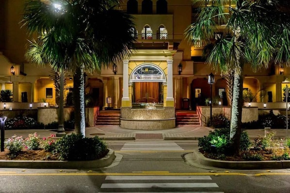 Entrance to the Anderson Ocean Club