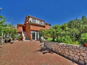 Property, Real Estate, Building, House, Home, Residential Area, Architecture, Town, Sky, Neighbourhood