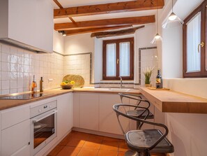 Tap, Cabinetry, Countertop, Property, Sink, Kitchen Sink, Plumbing Fixture, Building, Kitchen, Wood