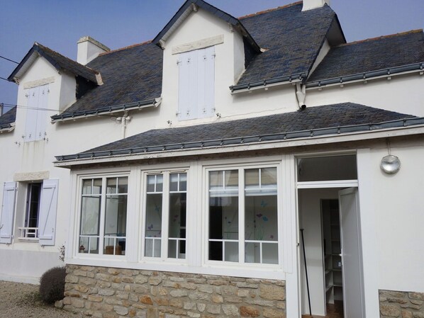 Property, House, Home, Building, Real Estate, Roof, Cottage, Window, Facade, Architecture