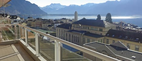 Ciel, L'Eau, Jour, Propriété, Bâtiment, Montagne, Ville, Toit, Matin, Immobilier