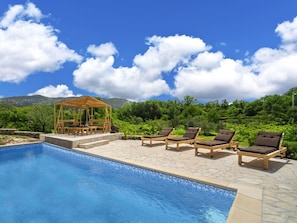 Piscine, Propriété, Recours, Immobilier, Ciel, Paysage Naturel, Biens, Maison, Vacances, Loisir