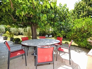 Furniture, Chair, Outdoor Furniture, Table, Outdoor Table, Garden, Kitchen & Dining Room Table, Shade, Backyard, Patio