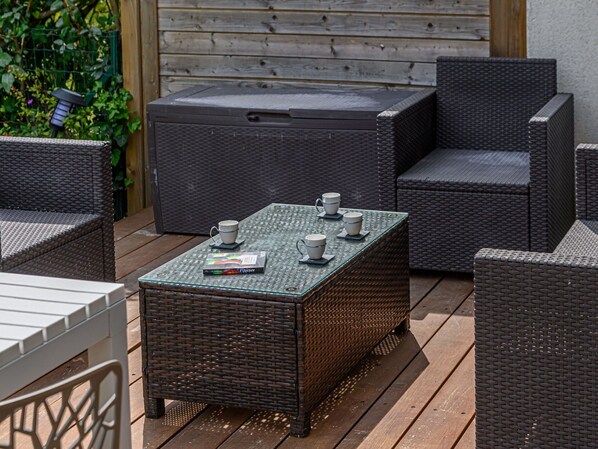 Möbel, Gartenmöbel, Blumentopf, Garten, Tisch Im Freien, Terrasse, Zimmerpflanze, Stuhl, Kaffetisch, Hinterhof