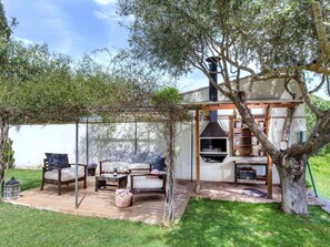 Property, House, Building, Real Estate, Backyard, Home, Room, Cottage, Tree, Yard