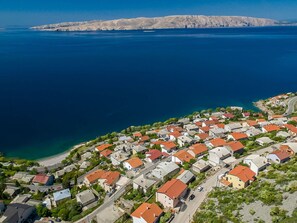 Aerial Photography, Bird'S-Eye View, Natural Landscape, Town, Metropolitan Area, Urban Area, Coast, Sea, Residential Area, Human Settlement