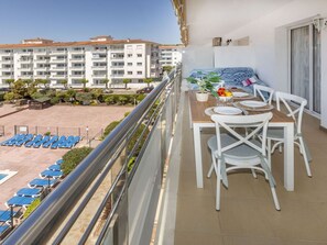 Appartement, Condominium, Balcon, Mobilier De Jardin
