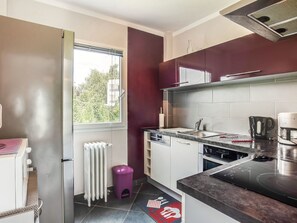 Pièce, Propriété, Cuisine, Meubles, Design Intérieur, Comptoir, Cabinetry, Bâtiment, Maison, Sol